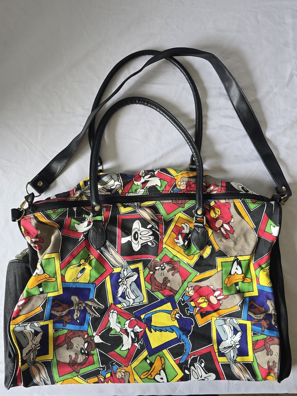 Vintage 90s Looney Tunes All-Over Print Duffle Bag
